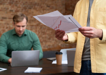 fixed income vs high risk investment